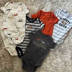 Carters (lot of 6) 3M onesie bodysuits baby